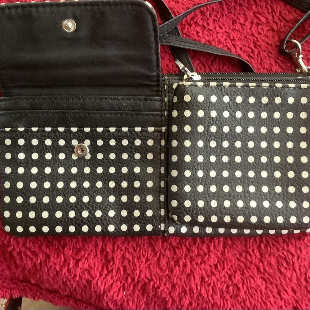 Relic Crossbody Purse - Picture 2 of 4